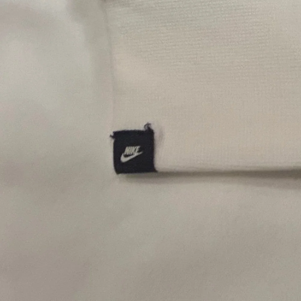 Nike Joggers Large White Metallic Gold Logo Fleece Sweatpants Athleisure Sporty